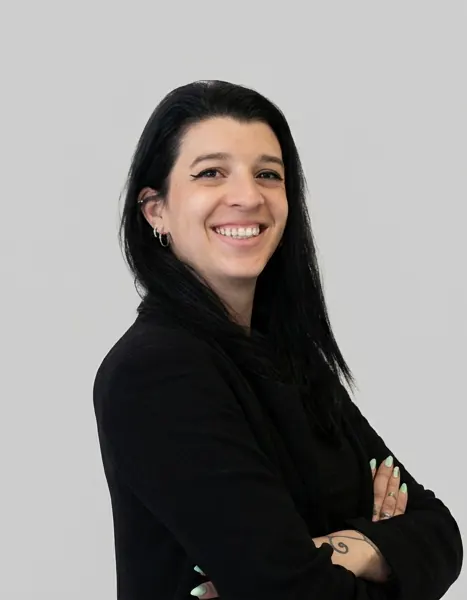 laura benito portrait BVhf9MKu